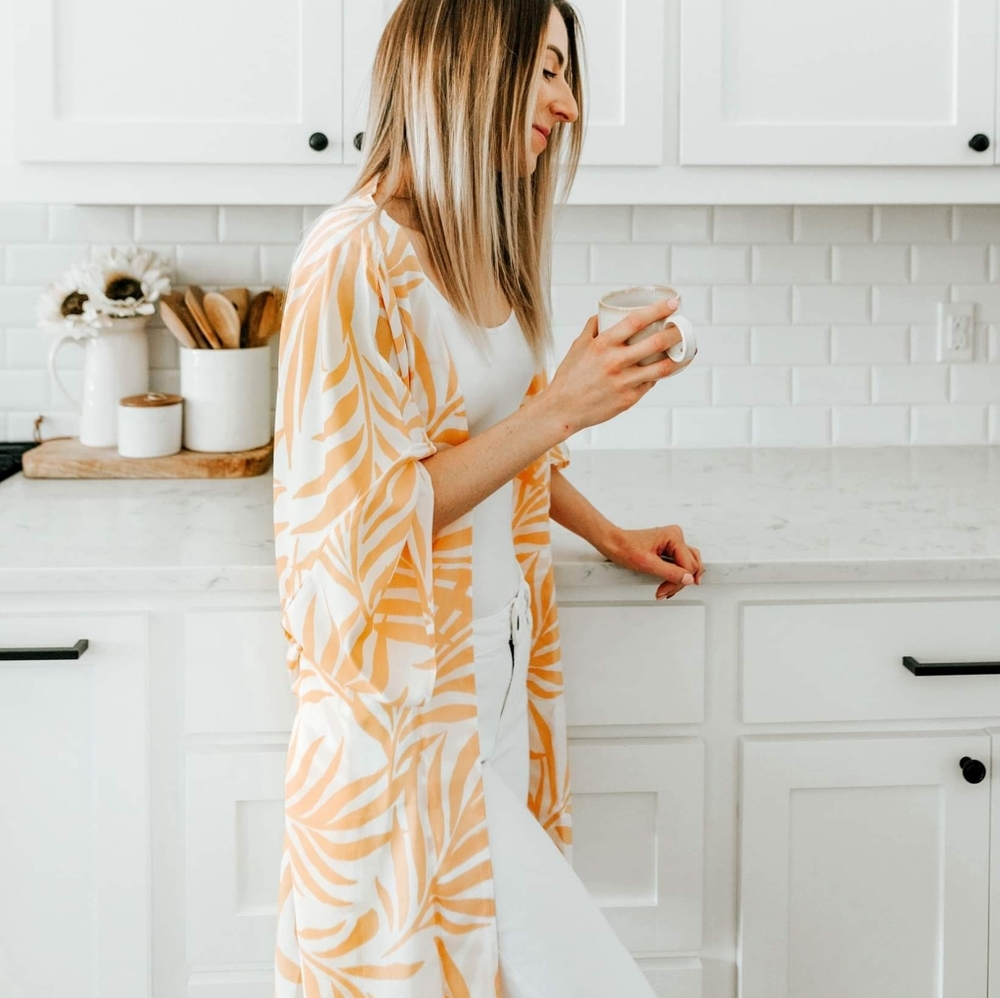 BNWT Maison Du Soir Magnolia Luxe Robe & mask